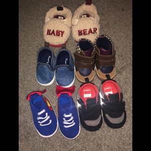 5 pairs of baby shoes